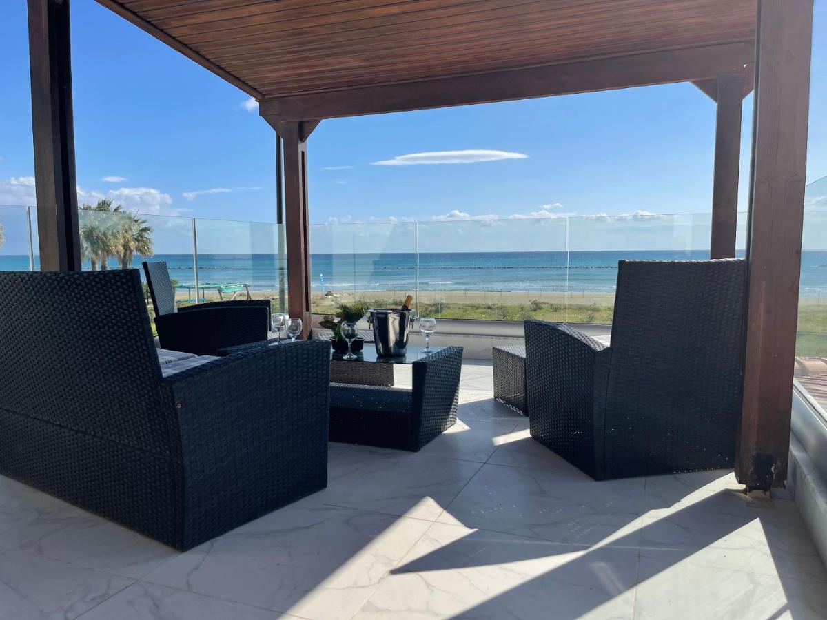 Beachfront Villa - Dasaki Larnaca Exterior foto